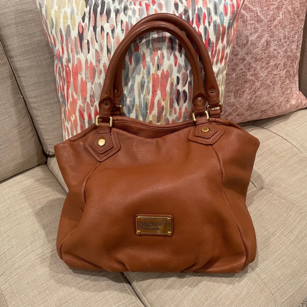 Marc Jacobs Purse BARELY USED, AUTHENTIC!!